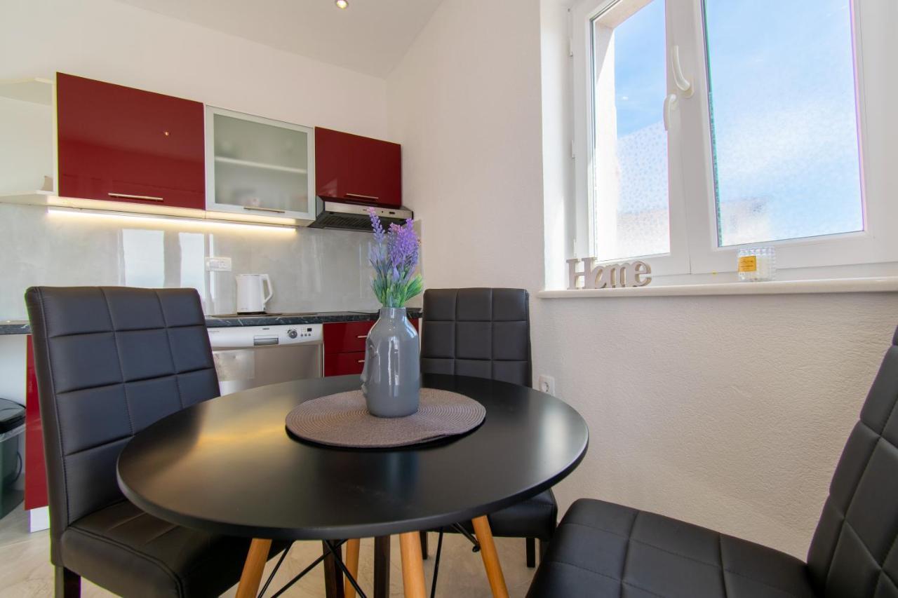 Apartmani Lavanda Centar Makarska Eksteriør billede