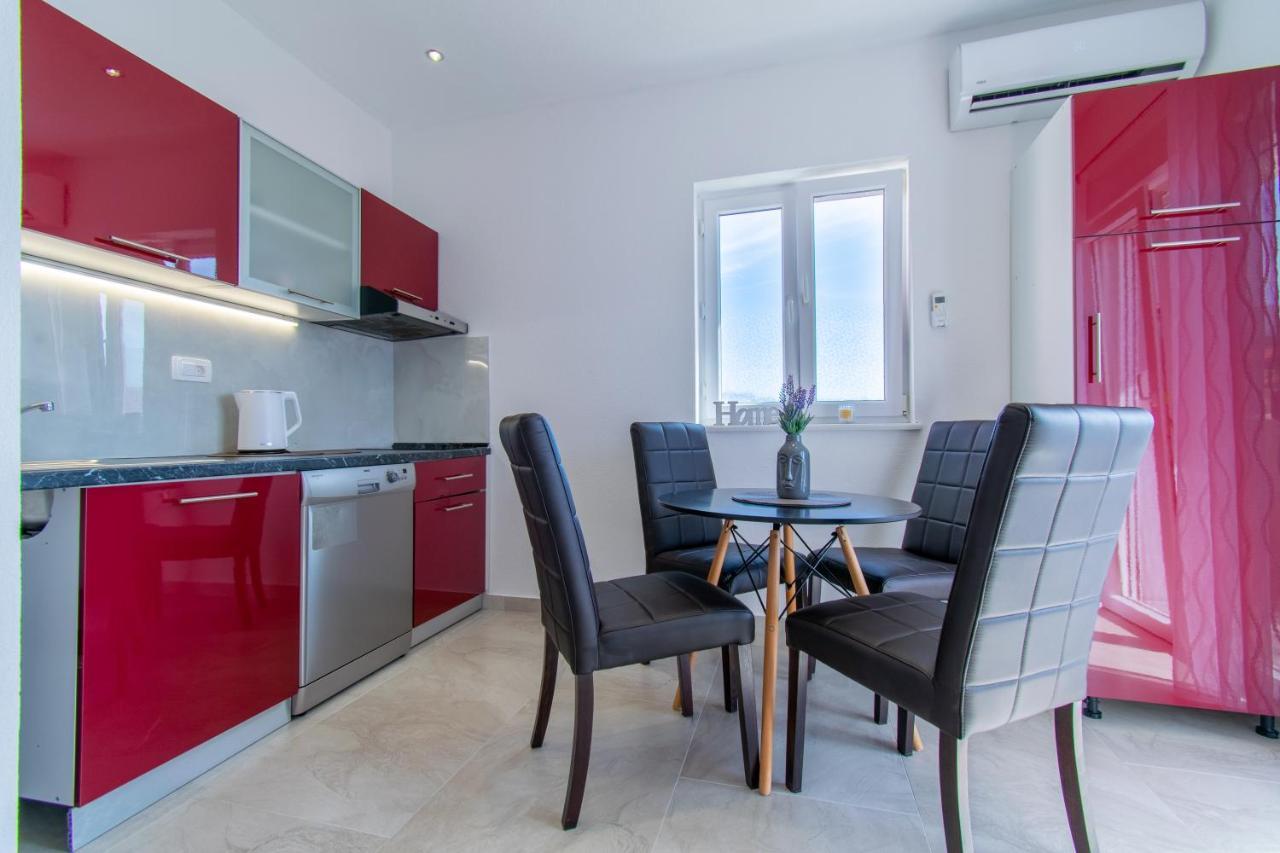 Apartmani Lavanda Centar Makarska Eksteriør billede