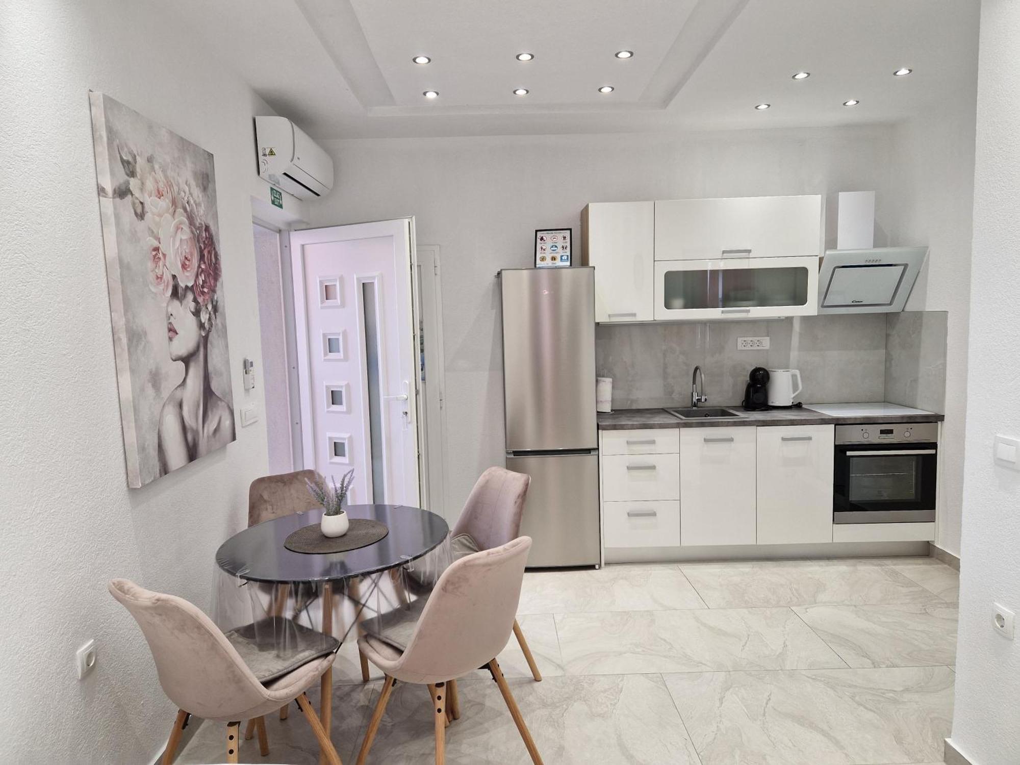 Apartmani Lavanda Centar Makarska Eksteriør billede